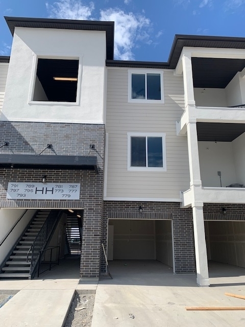 Vineyard Condo: 795 N 380 W