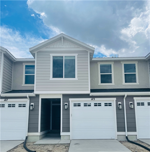 Saratoga Springs Townhome: 1113 E Trident Dr