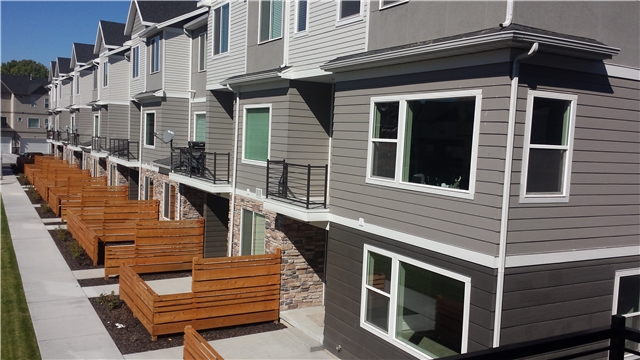 Pleasant Grove Townhome: 32 S 1700 W