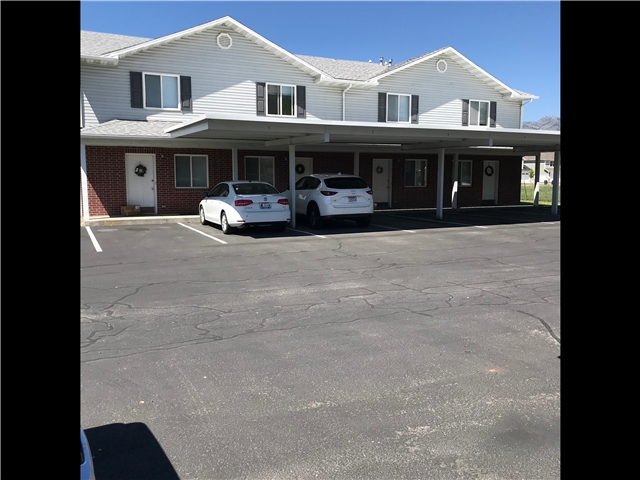 Logan Townhome: 1042 N 510 W