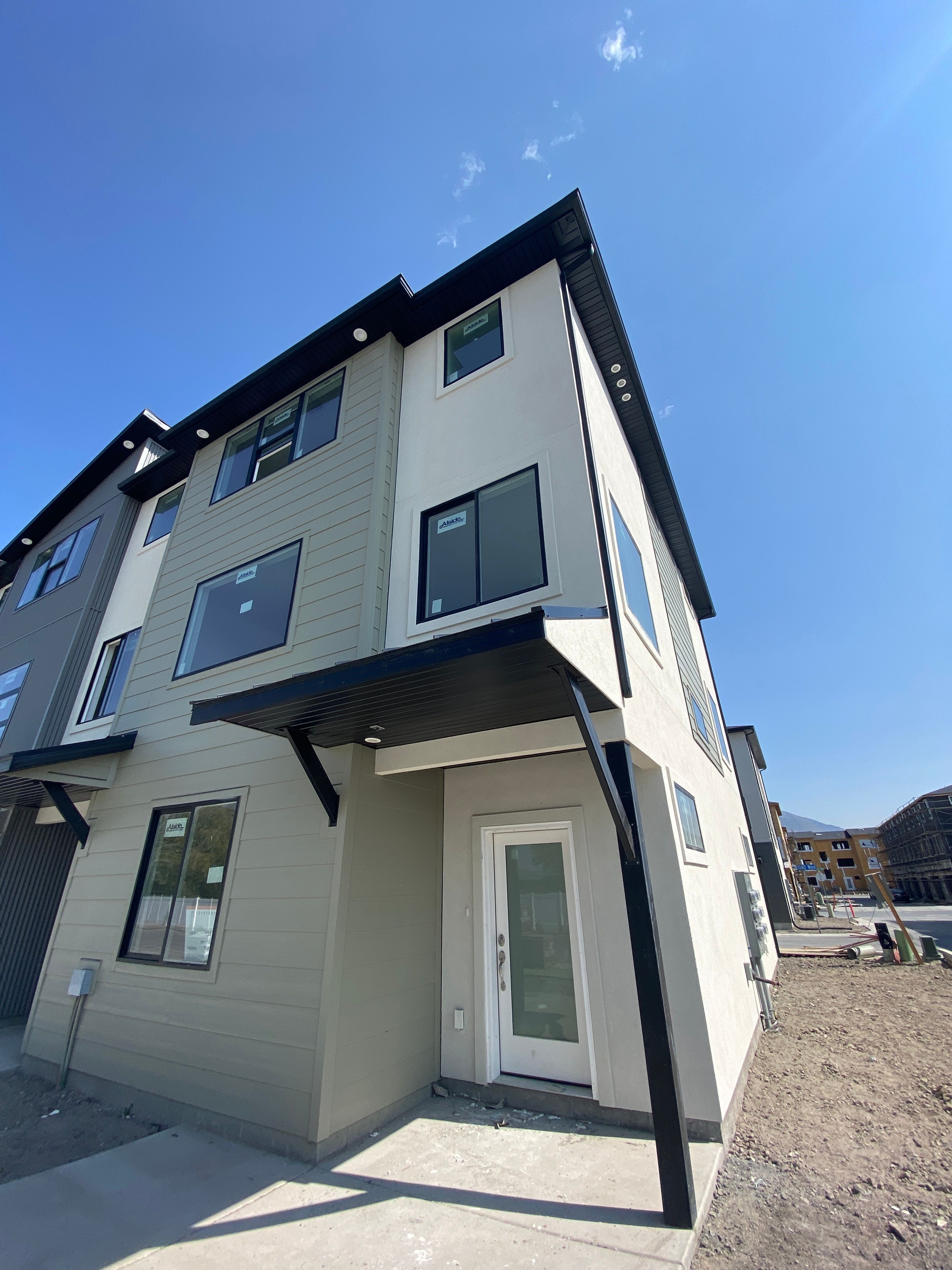 American Fork Townhome: 1094 W 530 S