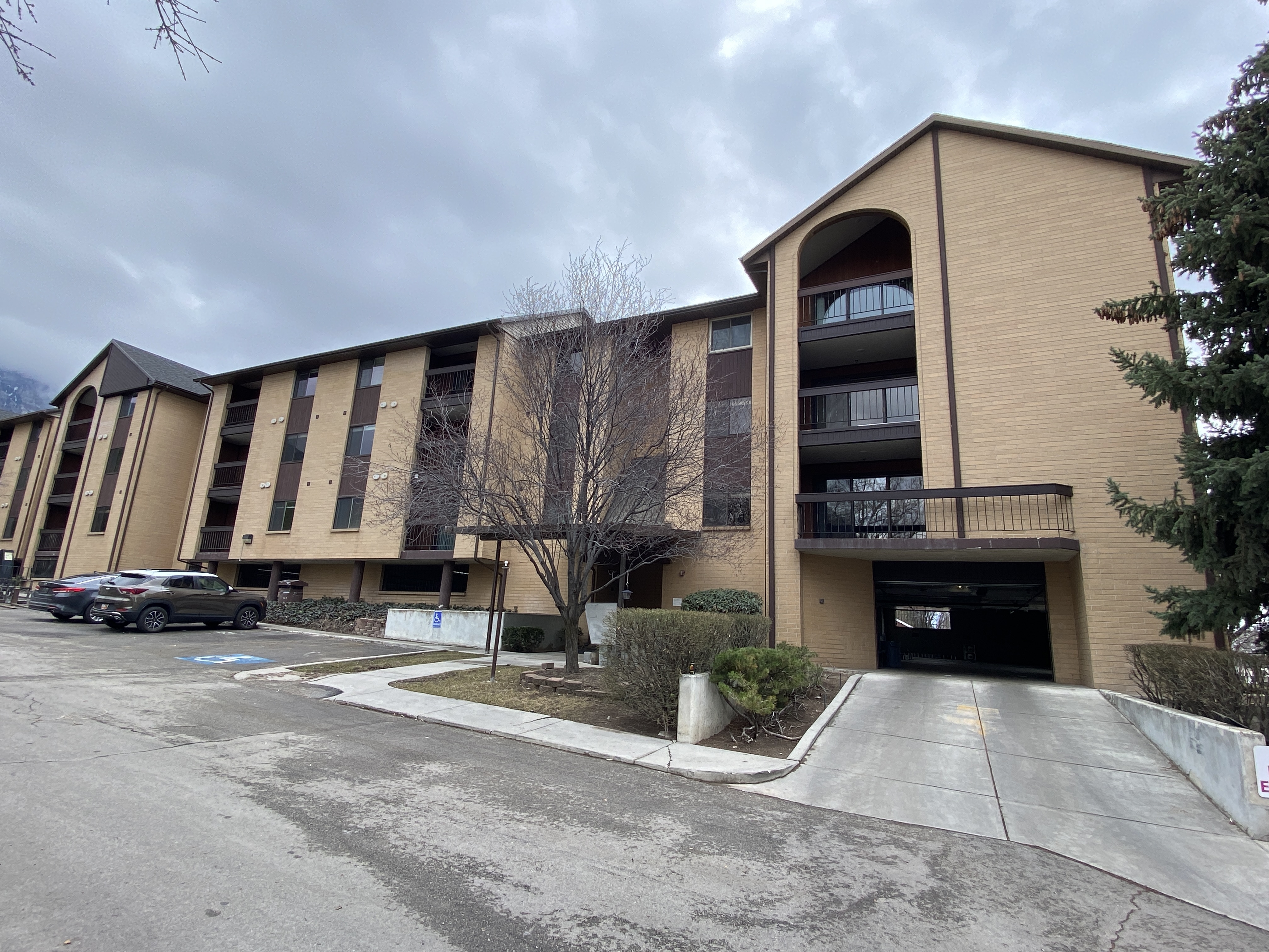 Provo Condo: 2244 N Canyon Rd