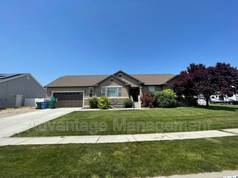 House for rent at 1652 W Brooke St, Lehi, UT 84043