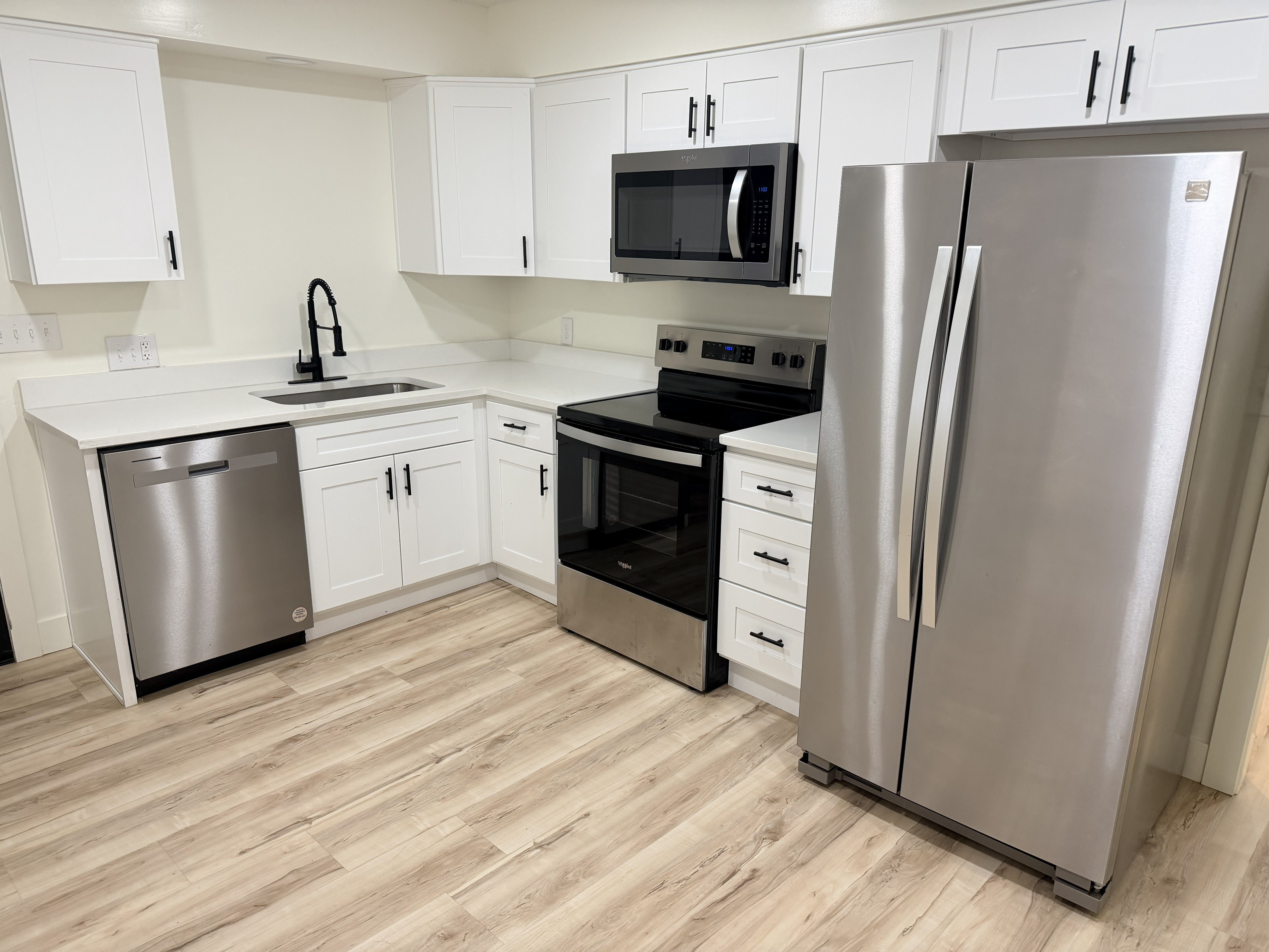 Ogden Condo: 208 Ogden Cyn