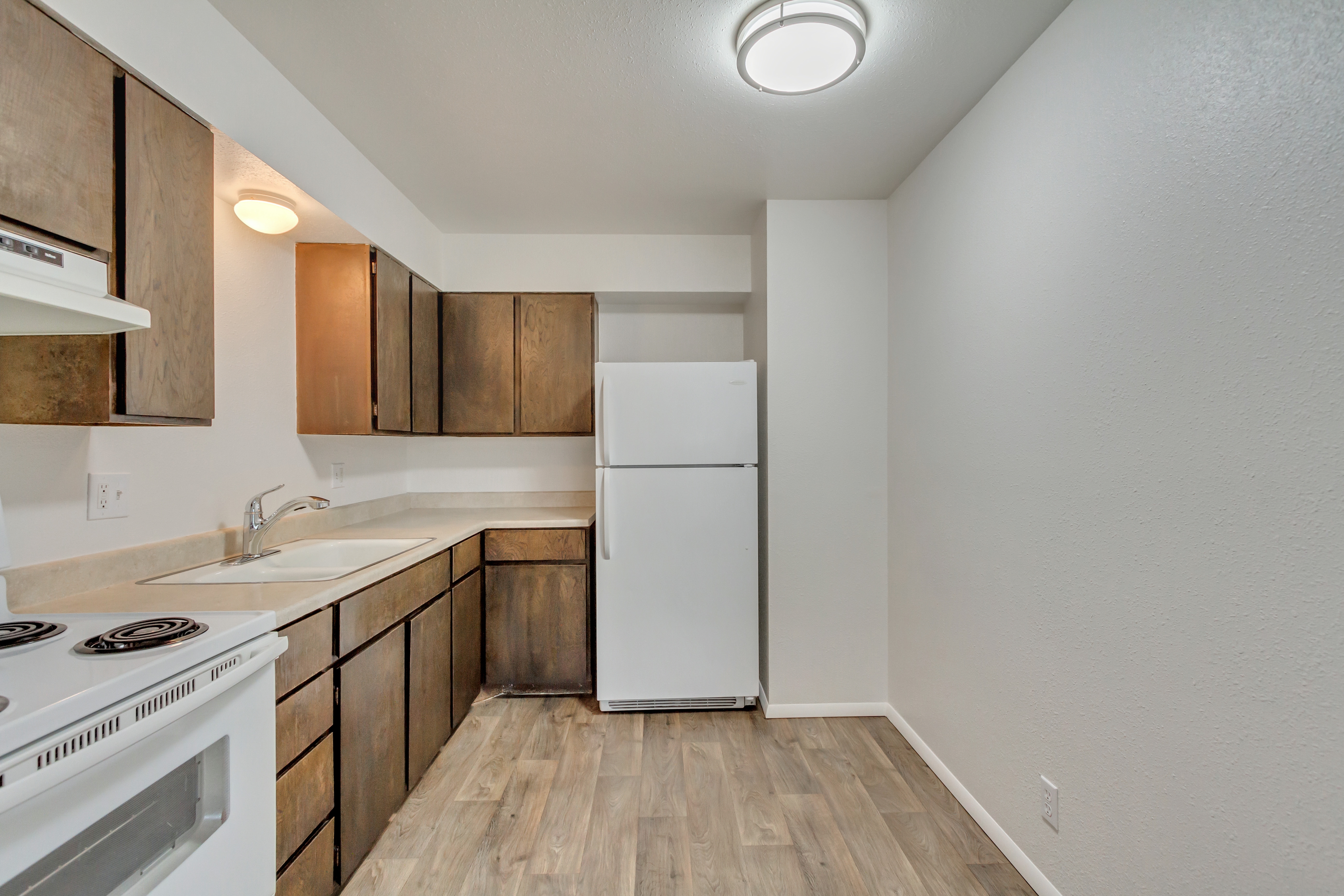 South Salt Lake Apartment: 2519 S 300 E