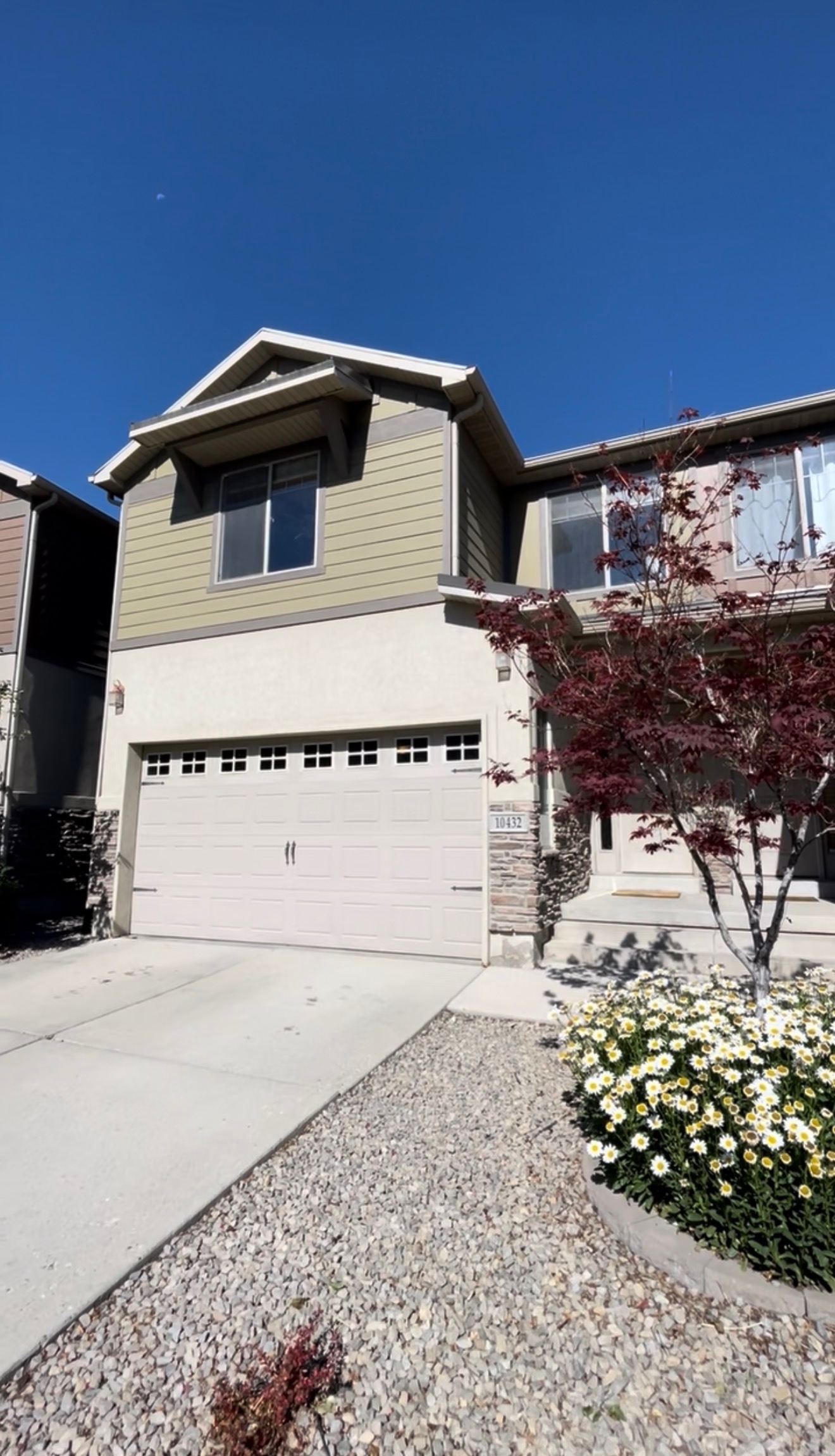 South Jordan Townhome: 10432 S Sage Vista Way
