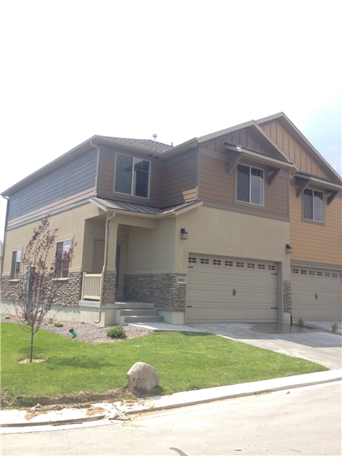 South Jordan Townhome: 10432 S Sage Vista Way