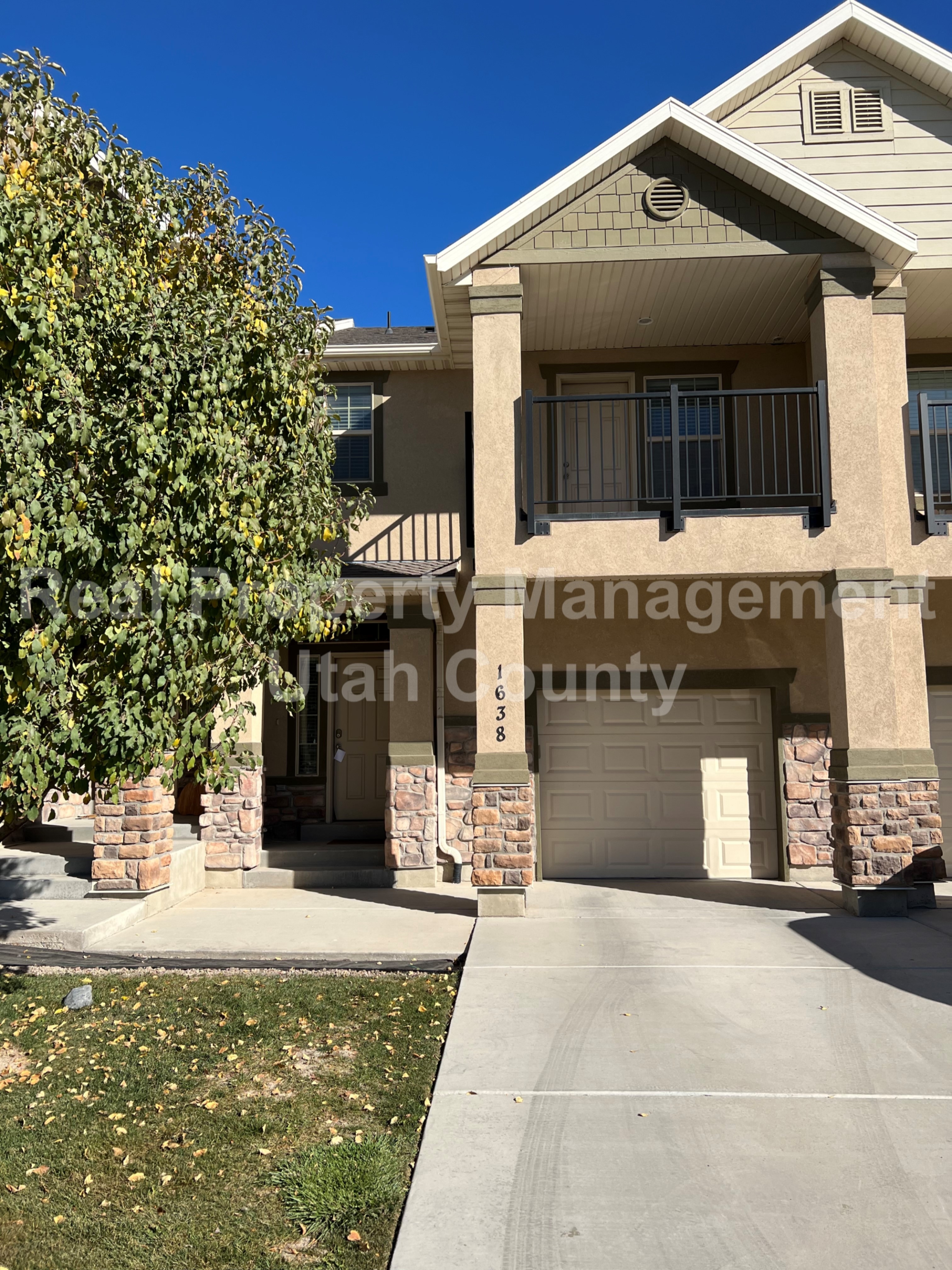 Saratoga Springs Townhome: 1638 N Venetian Way