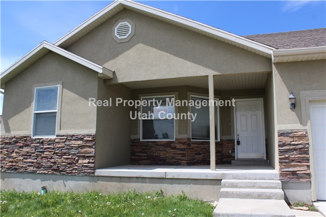 Saratoga Springs House: 749 N Devonshire Dr