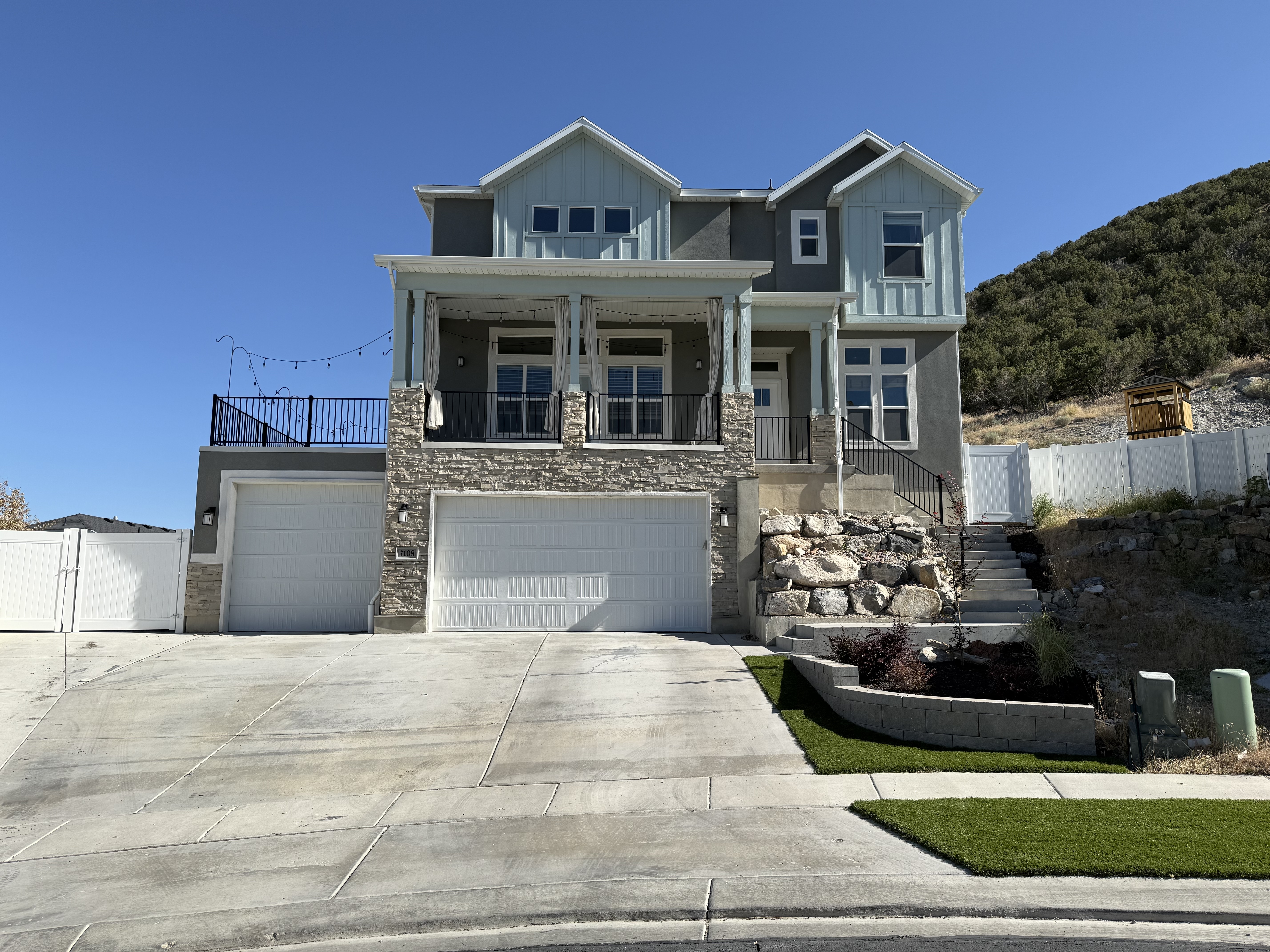 Eagle Mountain House: 7108 N Hollow Crest Cir