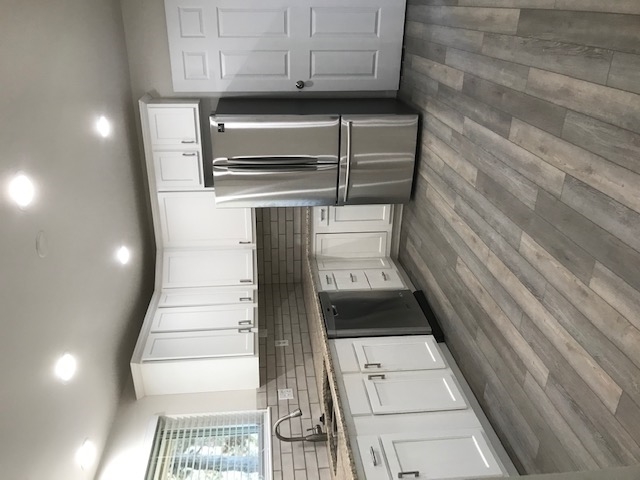 Sandy Multiplex: 3292 E English Way