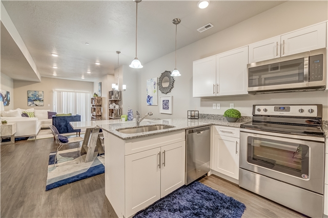 Vineyard Apartment: 250 N Mill Road