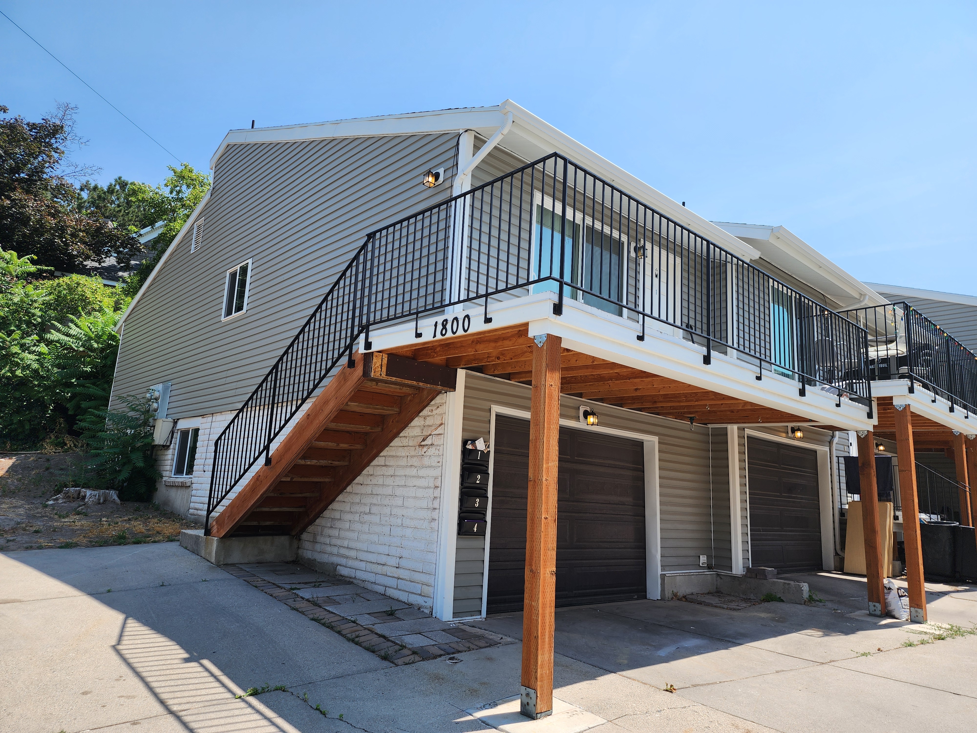 Holladay Townhome: 1800 E Gunderson Ln