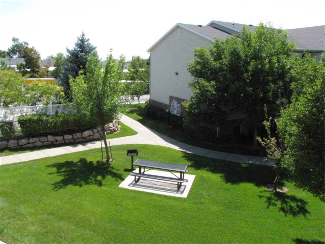 Hidden Cove Apartment For Rent At 2075 N Main St Layton