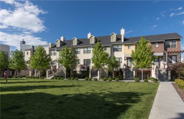 South Jordan Townhome: 11376 S Okanogan Ln