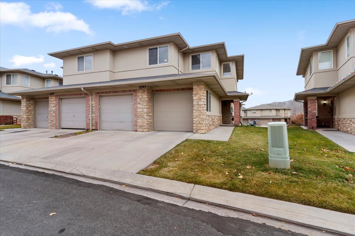 Herriman Townhome: 12783 S Aspen Springs Dr