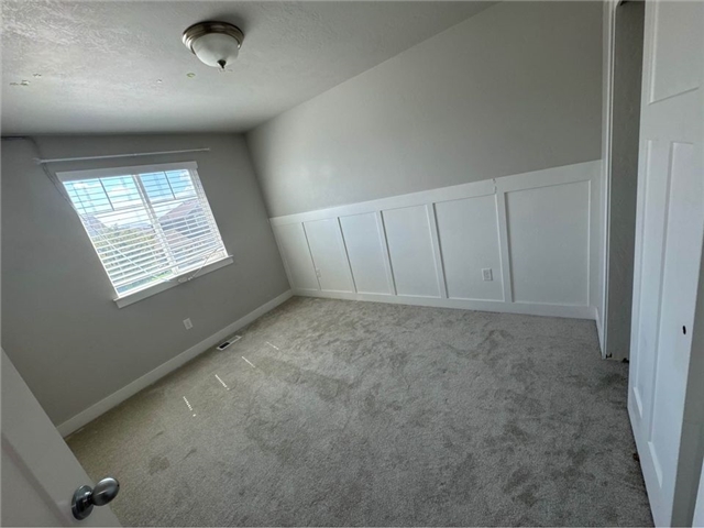 Vineyard In-Law/Basement: 139 E Annual Way