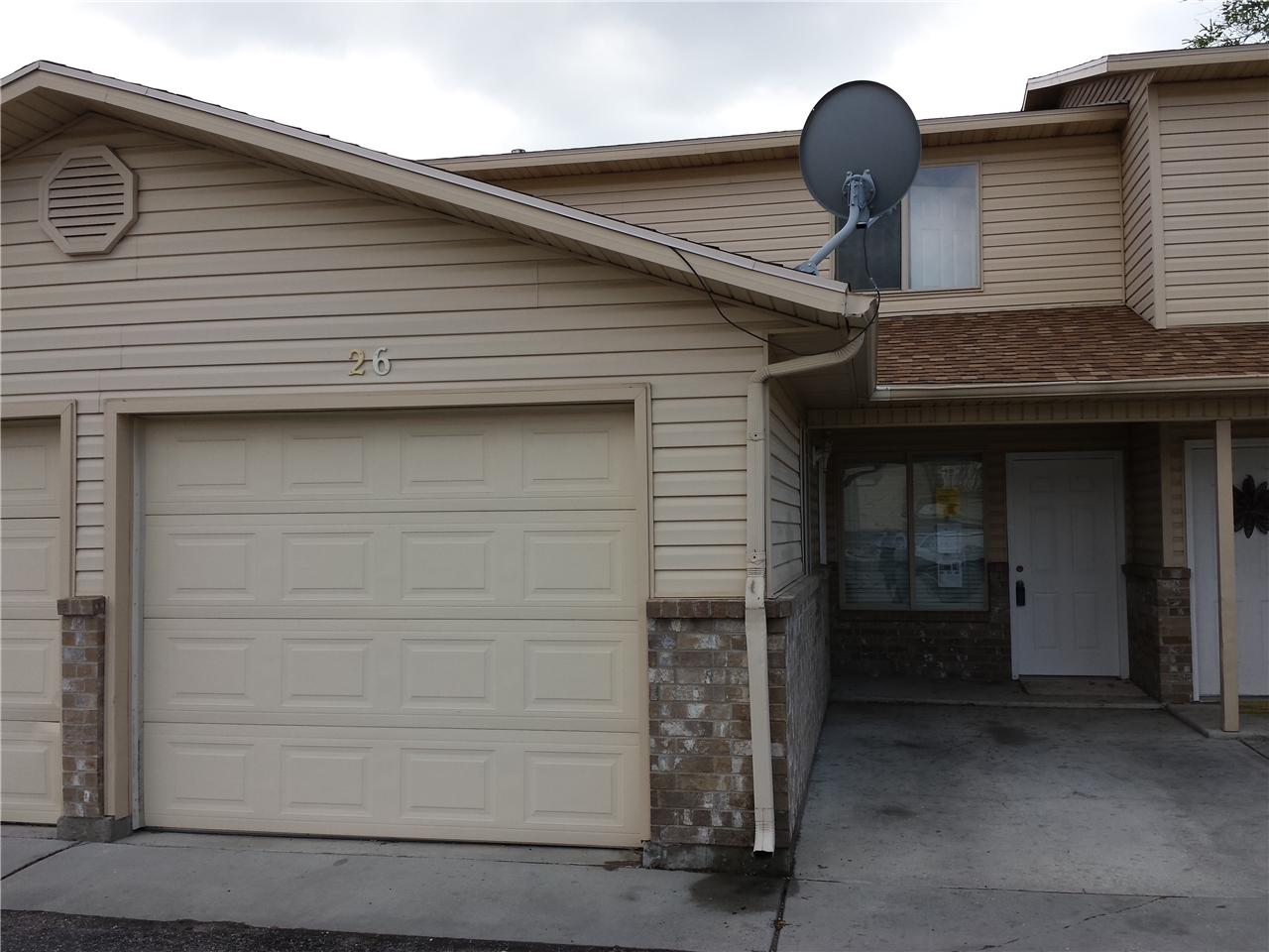 Townhome For At 1305 Monroe Blvd Ogden Ut 84404 Ler Beautiful Two Bedroom Condo With Garage