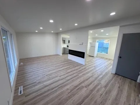 Salt Lake City House: 2171 W Kirkham Way