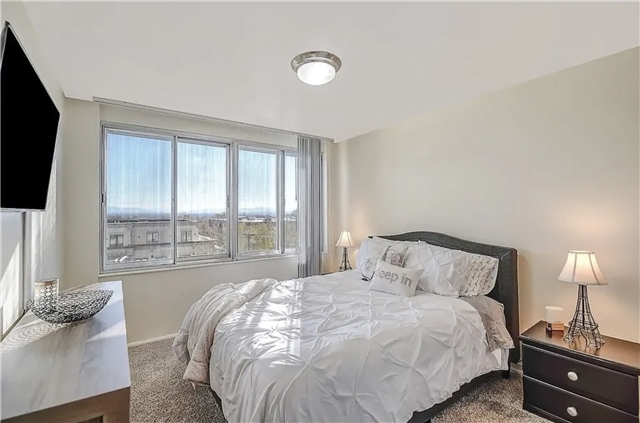 Salt Lake City Apartment: 40 S 900 E