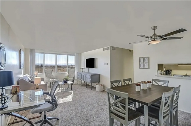 Salt Lake City Apartment: 40 S 900 E