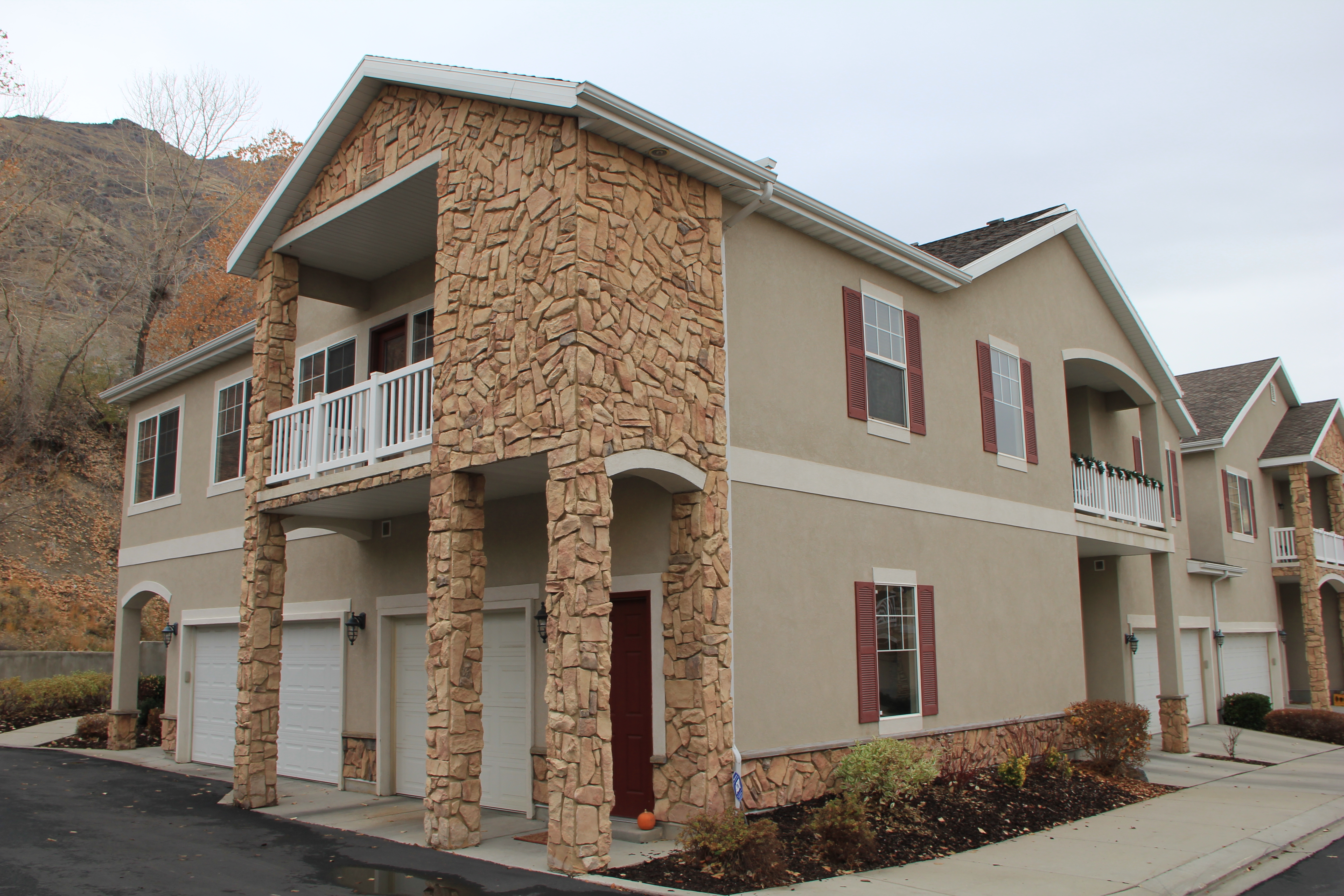 Provo Townhome: 1015 Canyon Meadow Dr