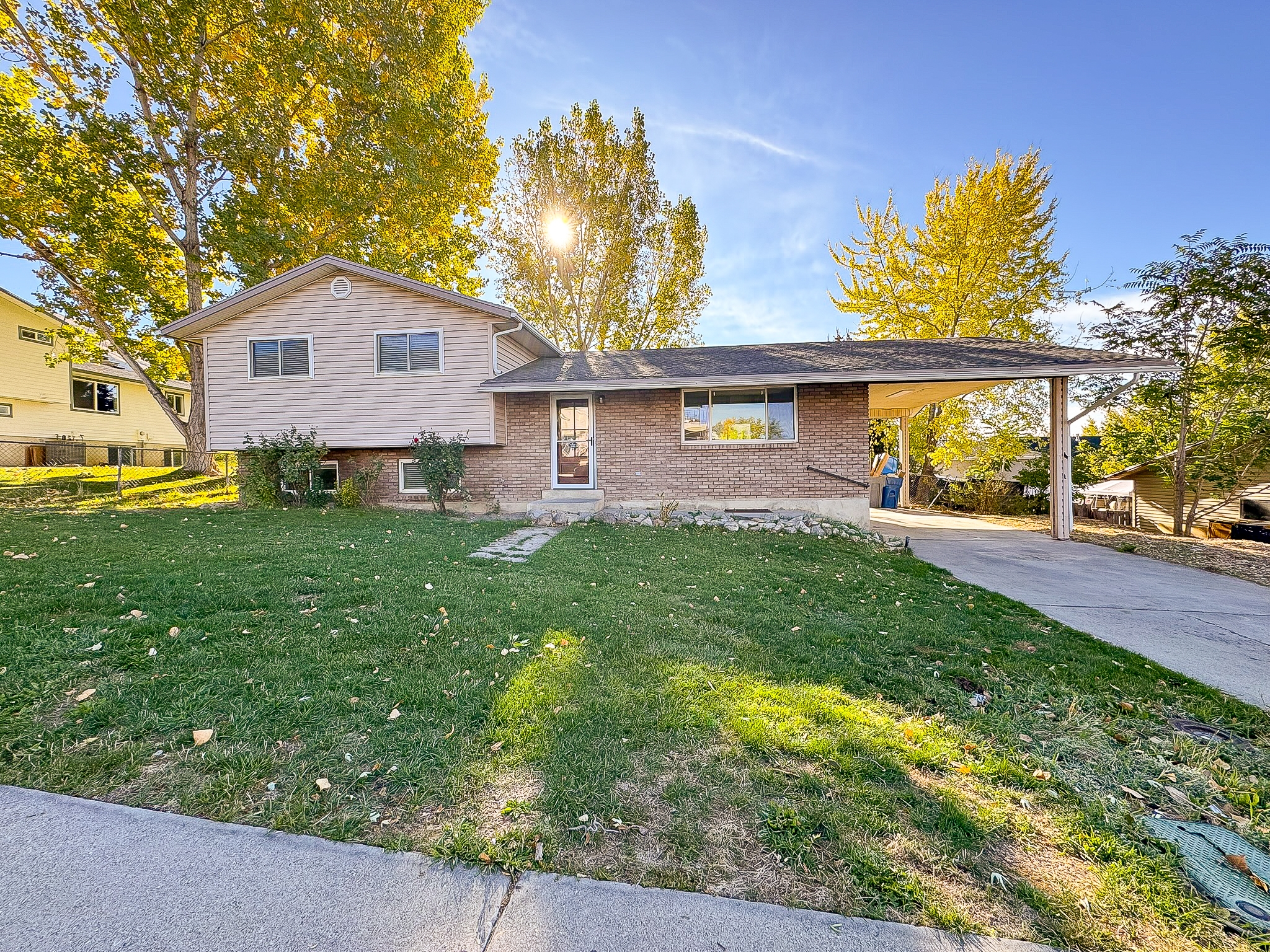 Pleasant Grove House: 1340 Navajo Dr