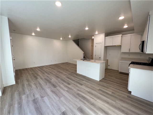 Spanish Fork Townhome: 904 N 1150 E