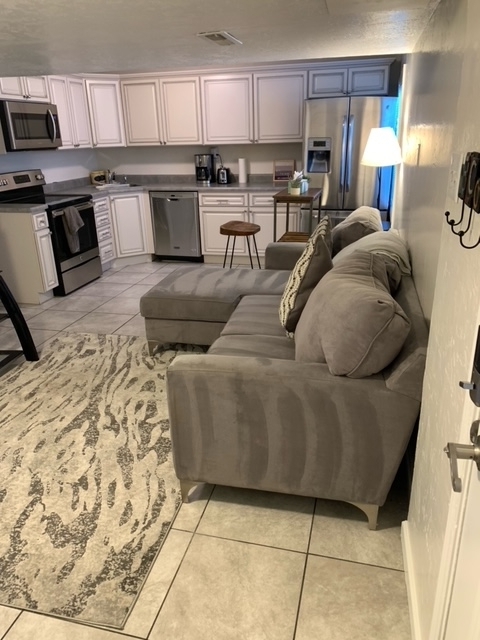 Midvale In-Law/Basement: 949 E 7800 S