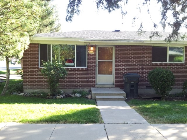 West Valley City House: 3186 S 4000 W