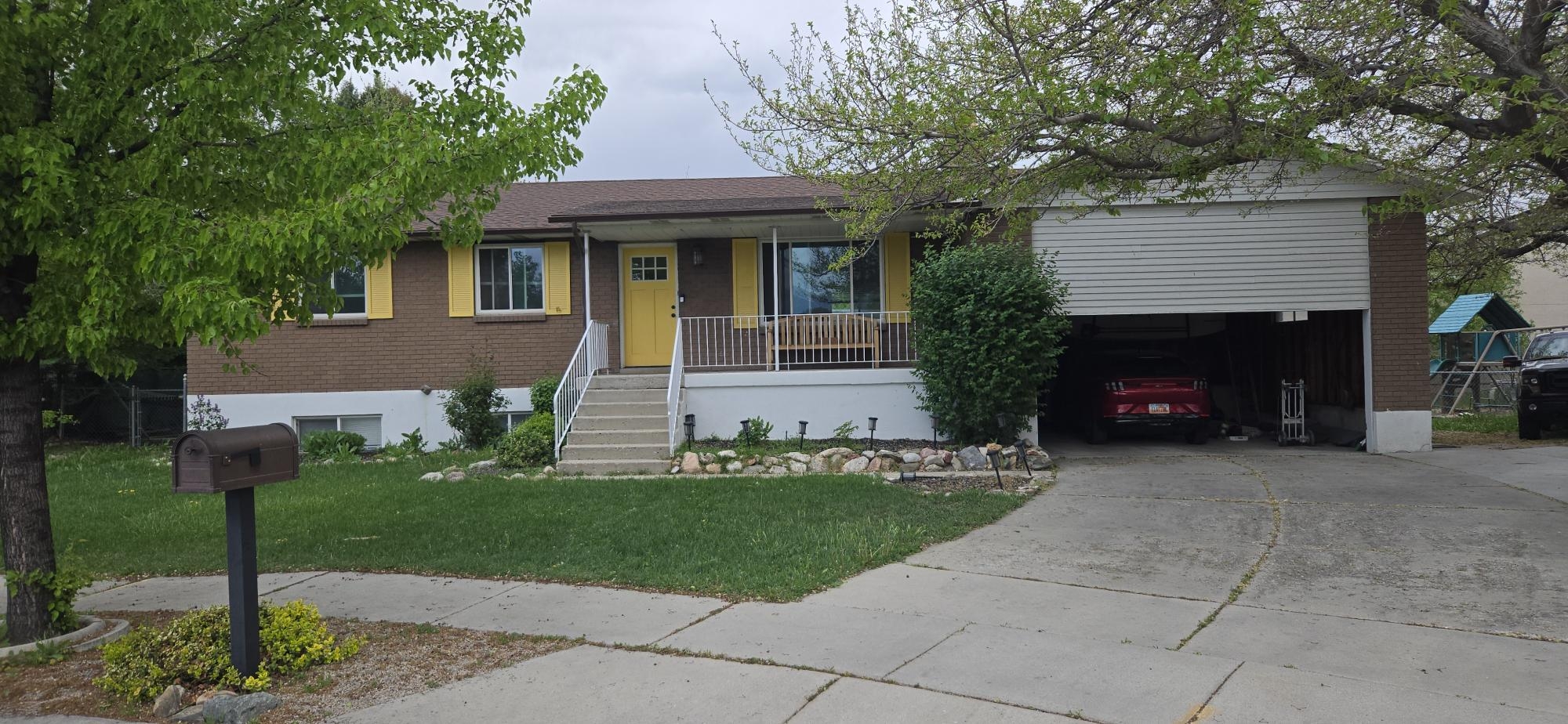 West Valley City House: 4040 S Barker Rd