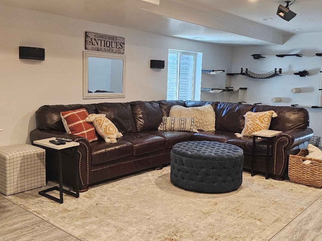 Grantsville In-Law/Basement: 722 E Morning Dew Cir