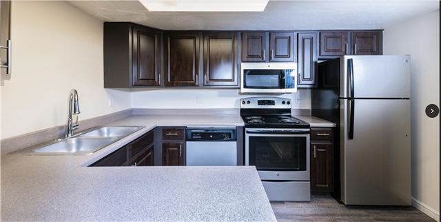 Murray Townhome: 448 E Damsel Dr