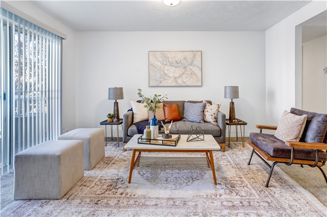 Murray Apartment: 448 E Damsel Dr
