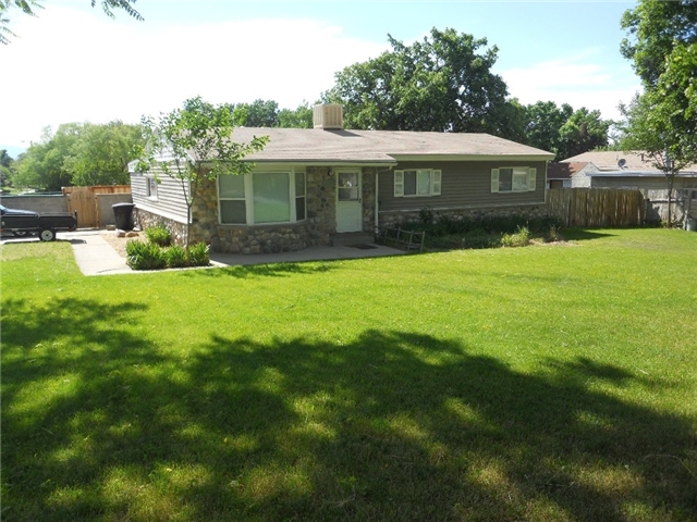 Cottonwood Heights House: 6910 S Village Green Rd