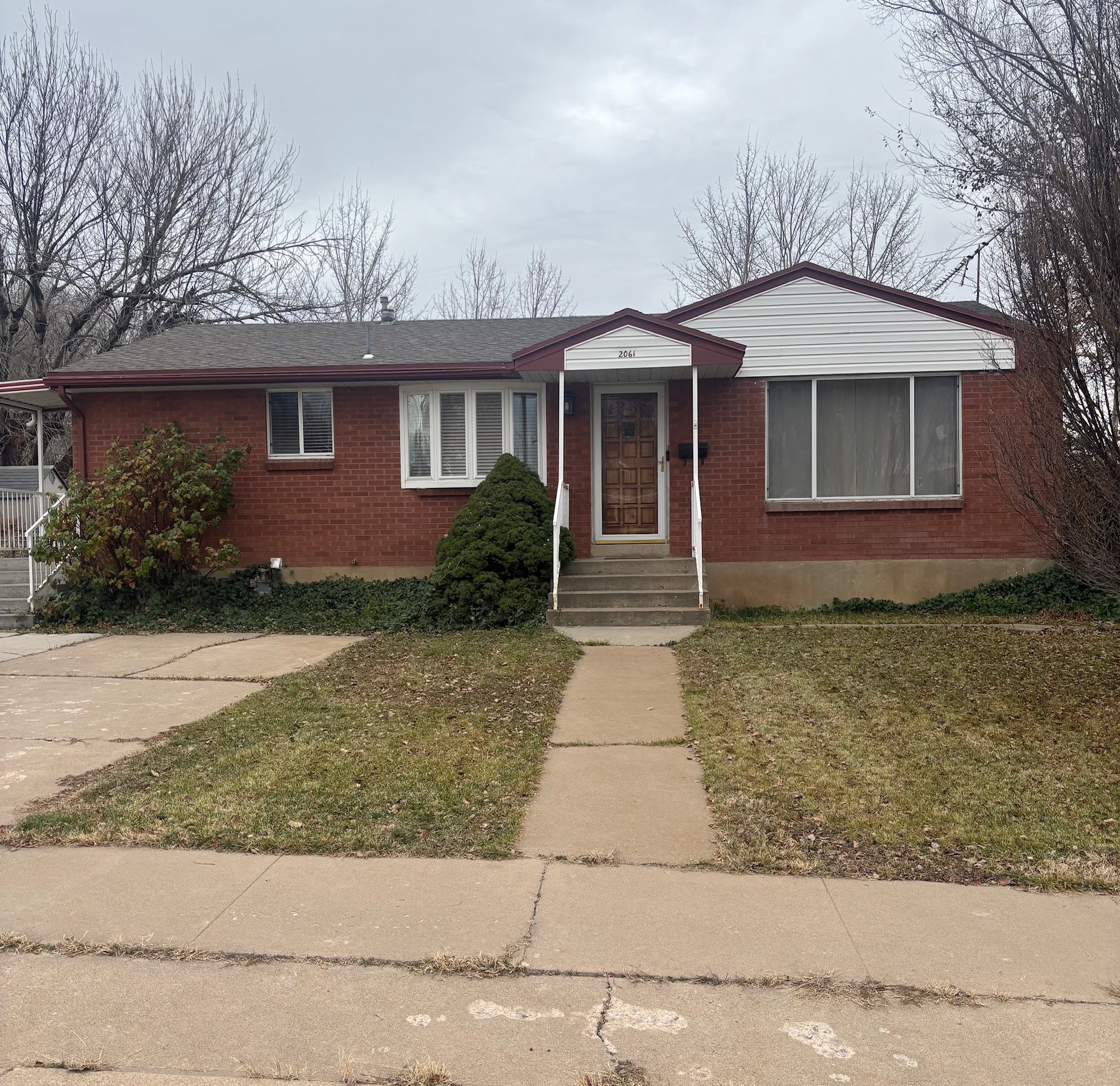 Roy House: 2061 W 6075 S