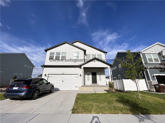 Eagle Mountain House: 5108 N Espalier Dr