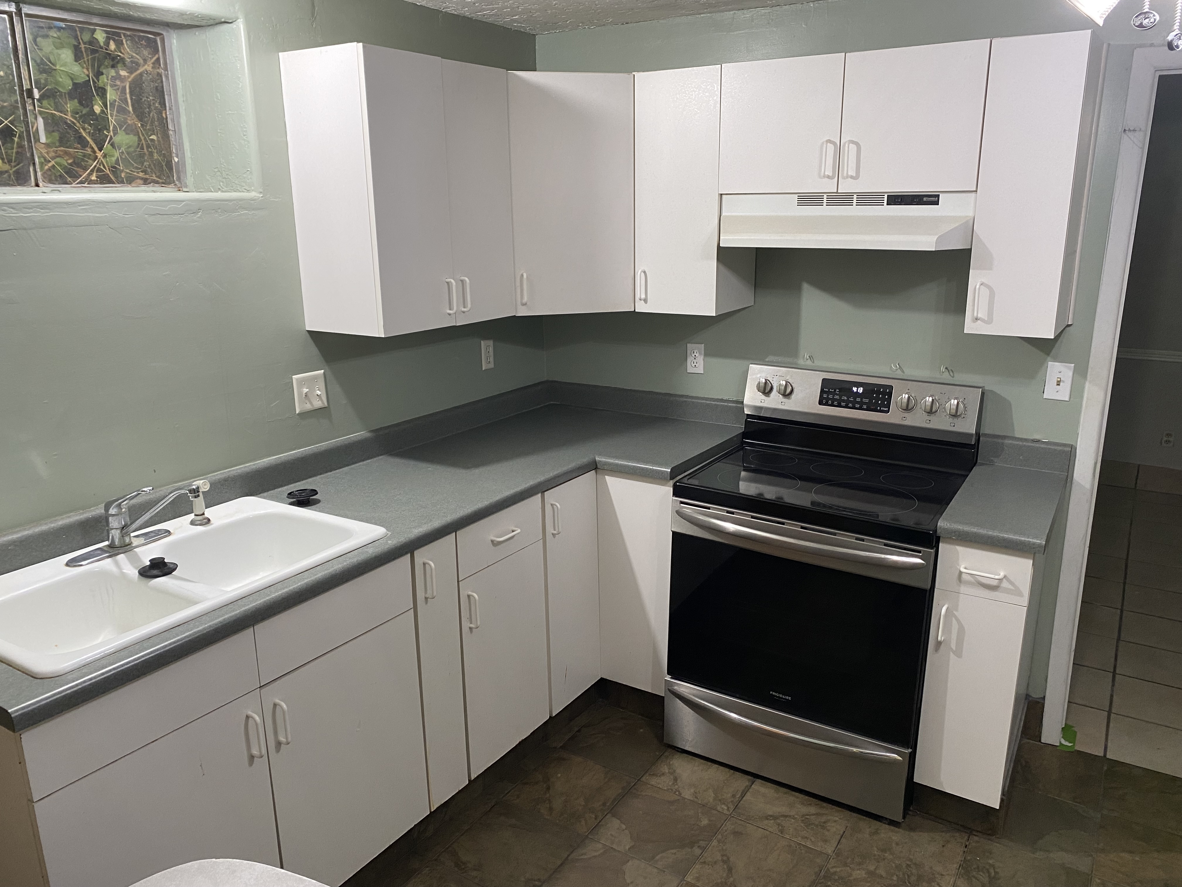 Ogden In-Law/Basement: 1085 E 4000 S