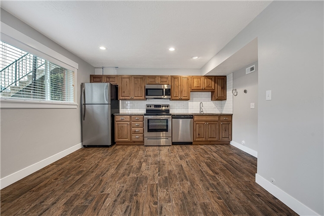 Provo Apartment: 286 S 400 E