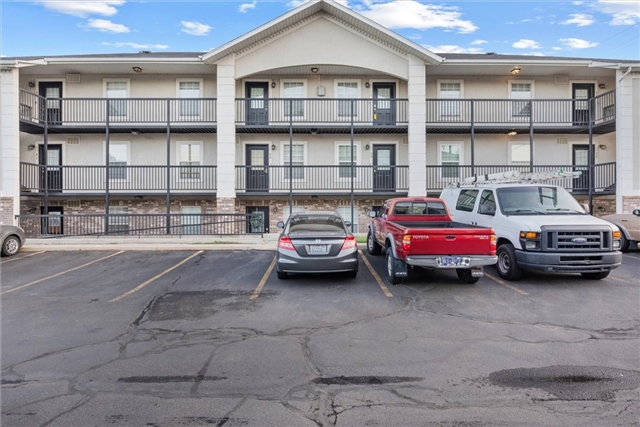 Provo Apartment: 888 N 600 W