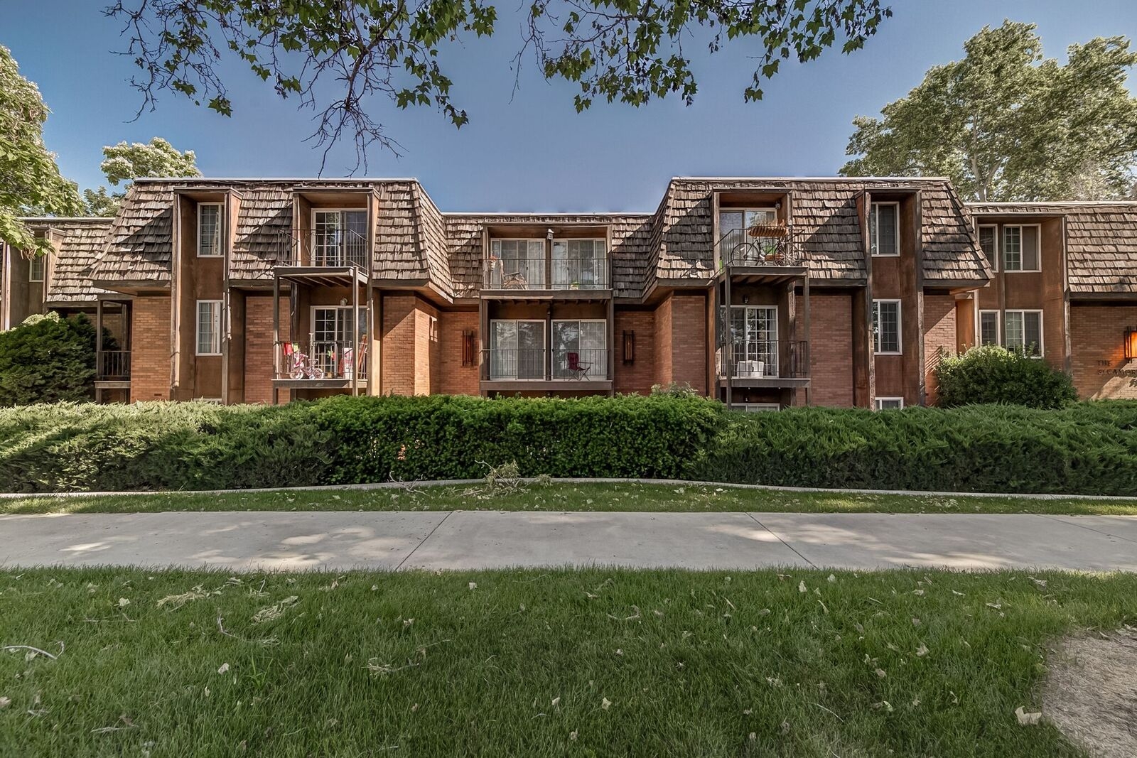 Provo Apartment: 351 E Center St