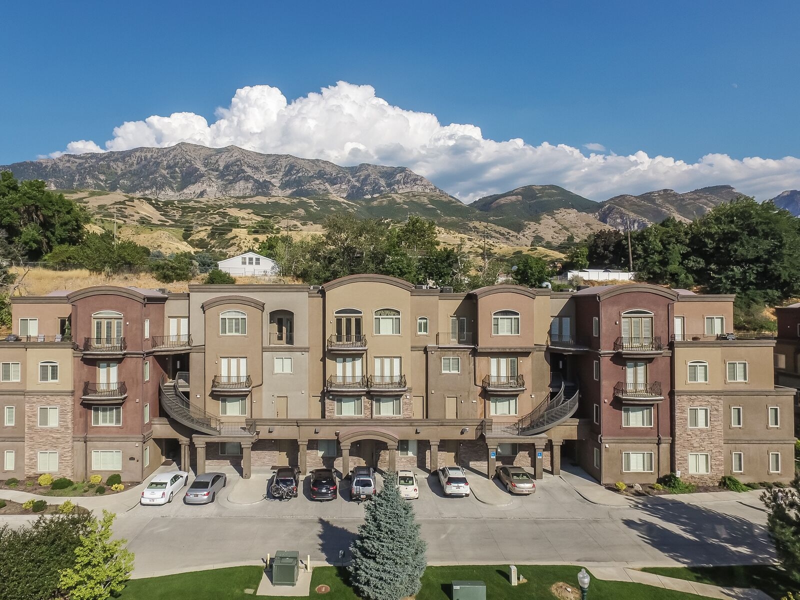 Provo Condo: 5198 N University Ave