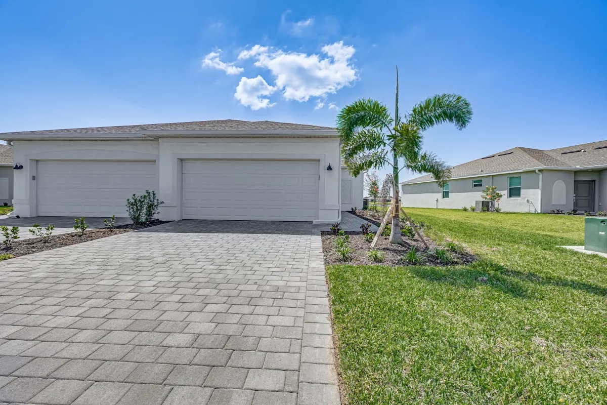 Englewood Townhome: 8769 Saint Kitts Cir