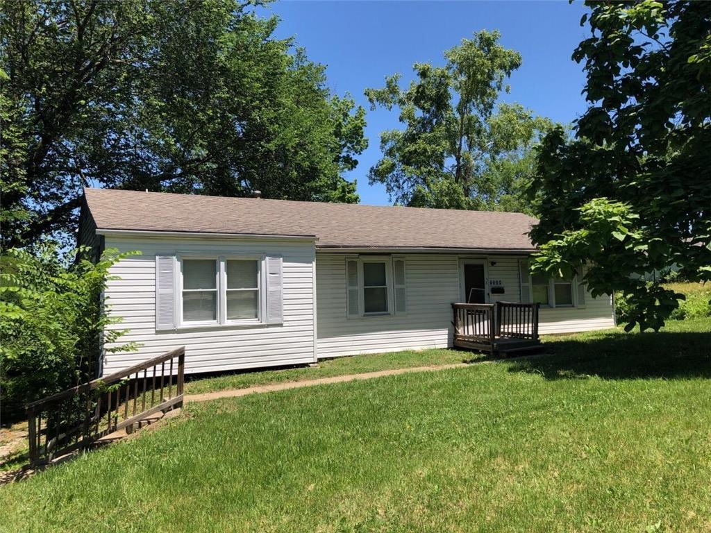 Kansas City House: 7704 E 103rd Ter