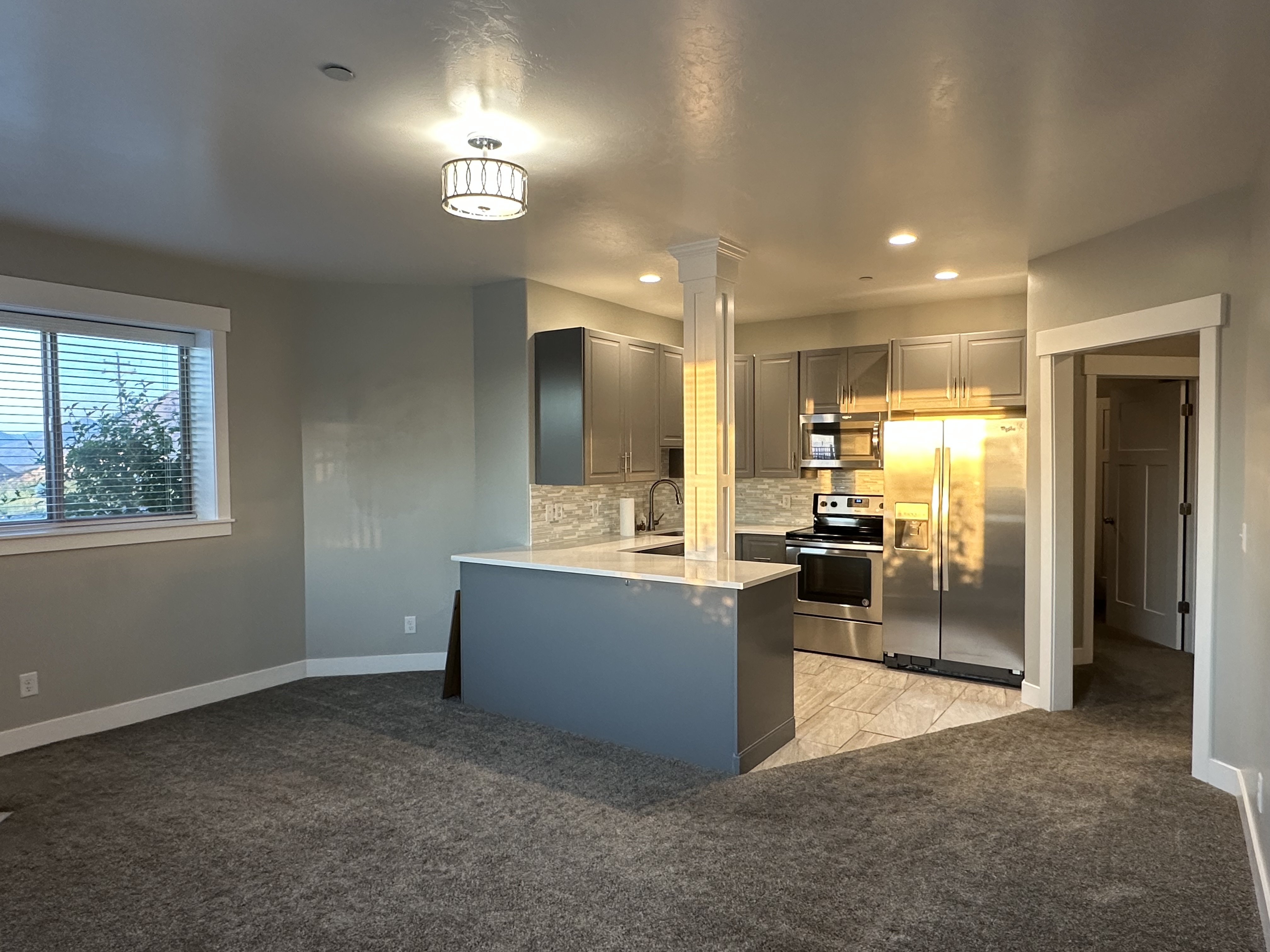 Salem Apartment: 11092 S 200 W