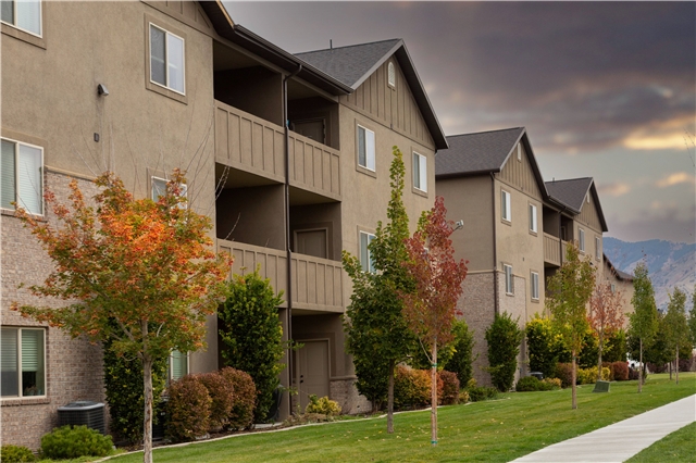 Logan Apartment: 415 Suncrest Ln