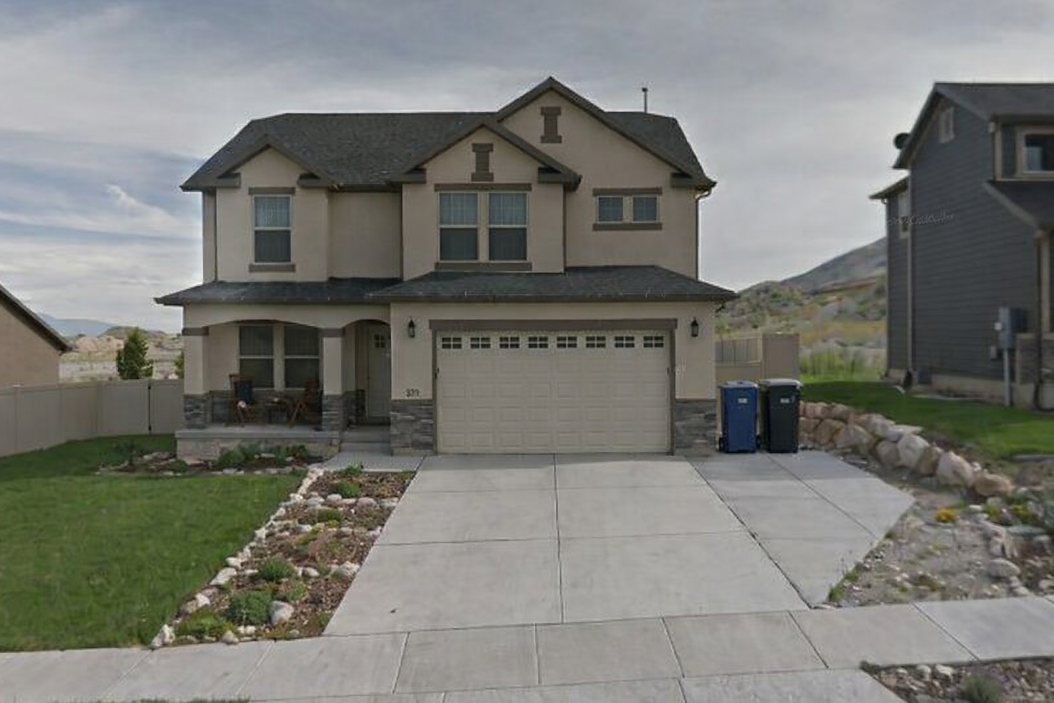 Saratoga Springs House: 235 Caracara St