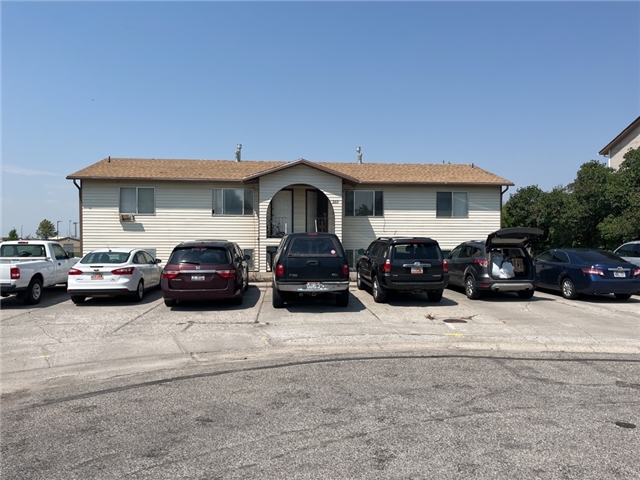 Logan Apartment: 333 E 2700 N