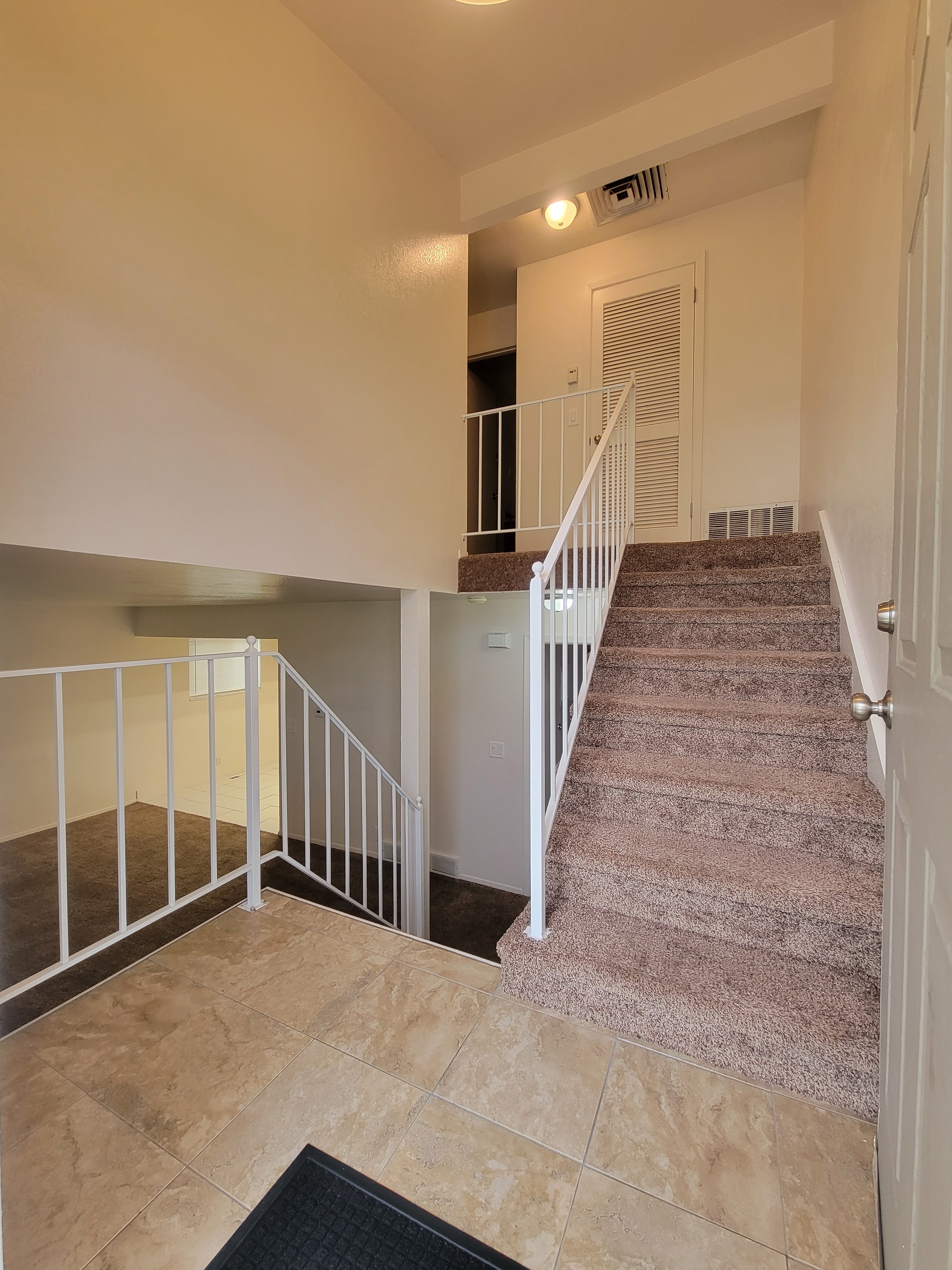 Midvale Townhome: 166 W Foxbridge Dr