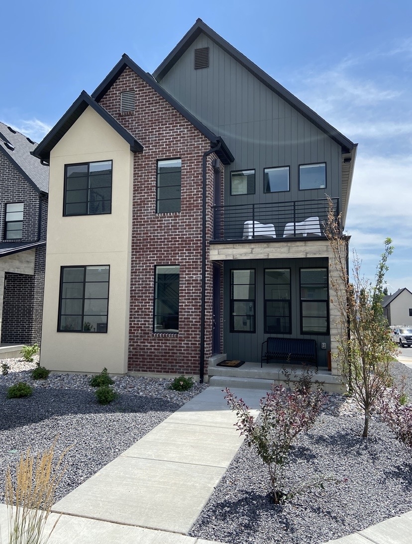 Lehi House: 434 W 3075 N